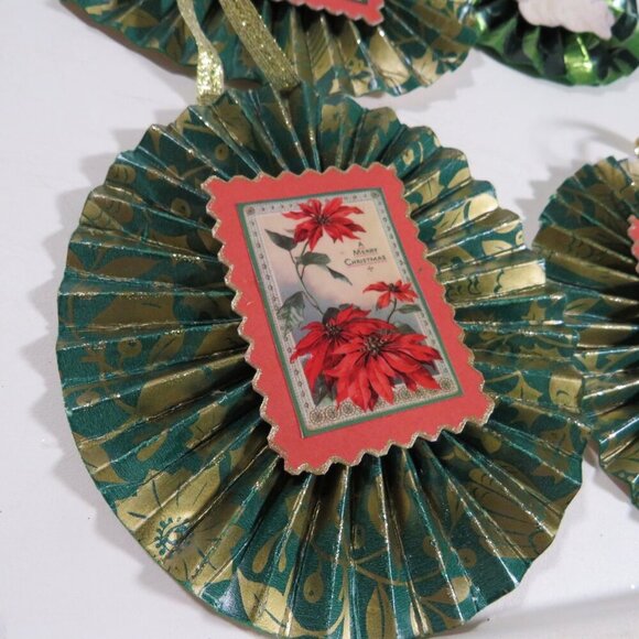 Victorian Christmas 3-D Rosettes large (20) collection - Picture 2 of 16